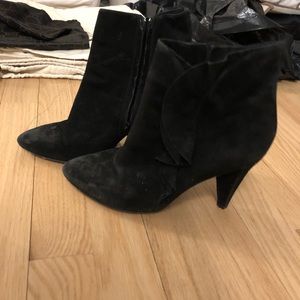 Marc Jacobs and Barney’s boots